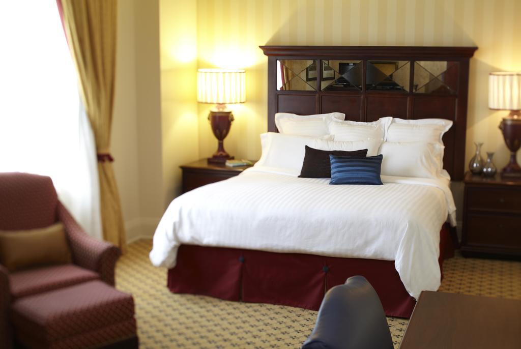 The Battle House Renaissance Mobile Hotel & Spa Ngoại thất bức ảnh
